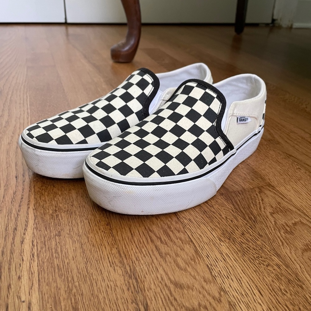 Vans Checkered Platform Slip On Size 6.5